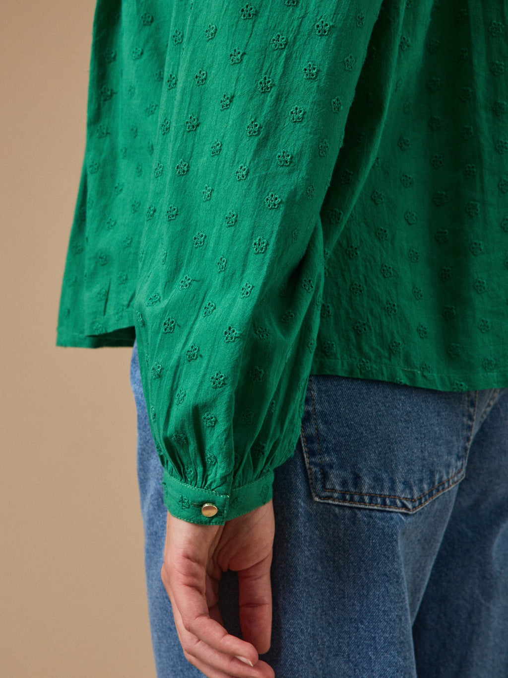Blouse femme en broderie anglaise – vert gazon, gazon – vue 4