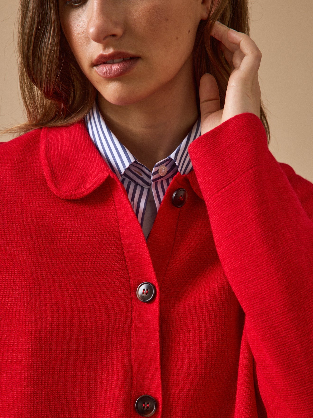 Gilet femme en maille milano à col chemise – rouge tomate, tomate – vue 3
