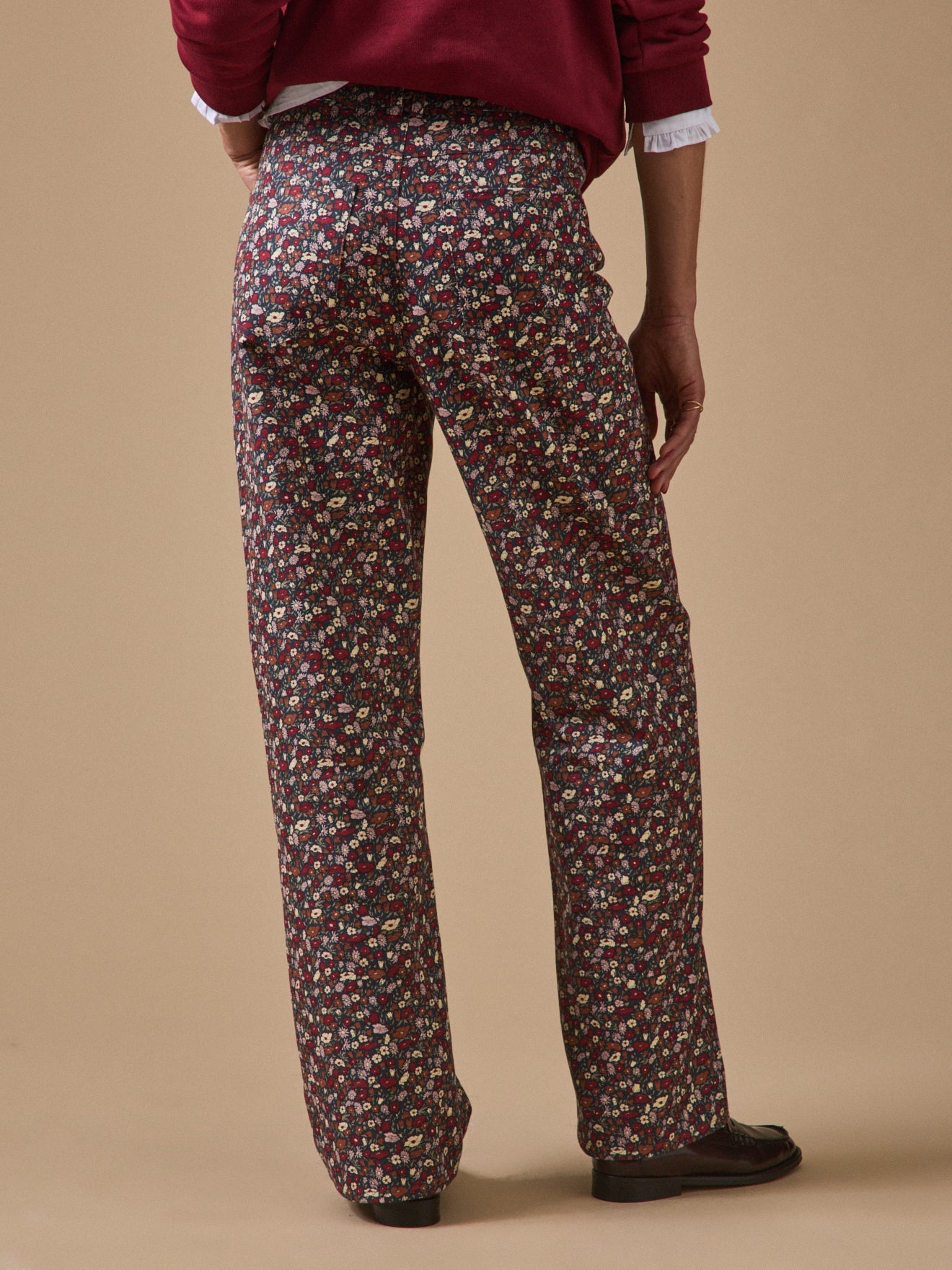 Pantalon large femme en coton à motif floral, motif floral sombre – vue 2