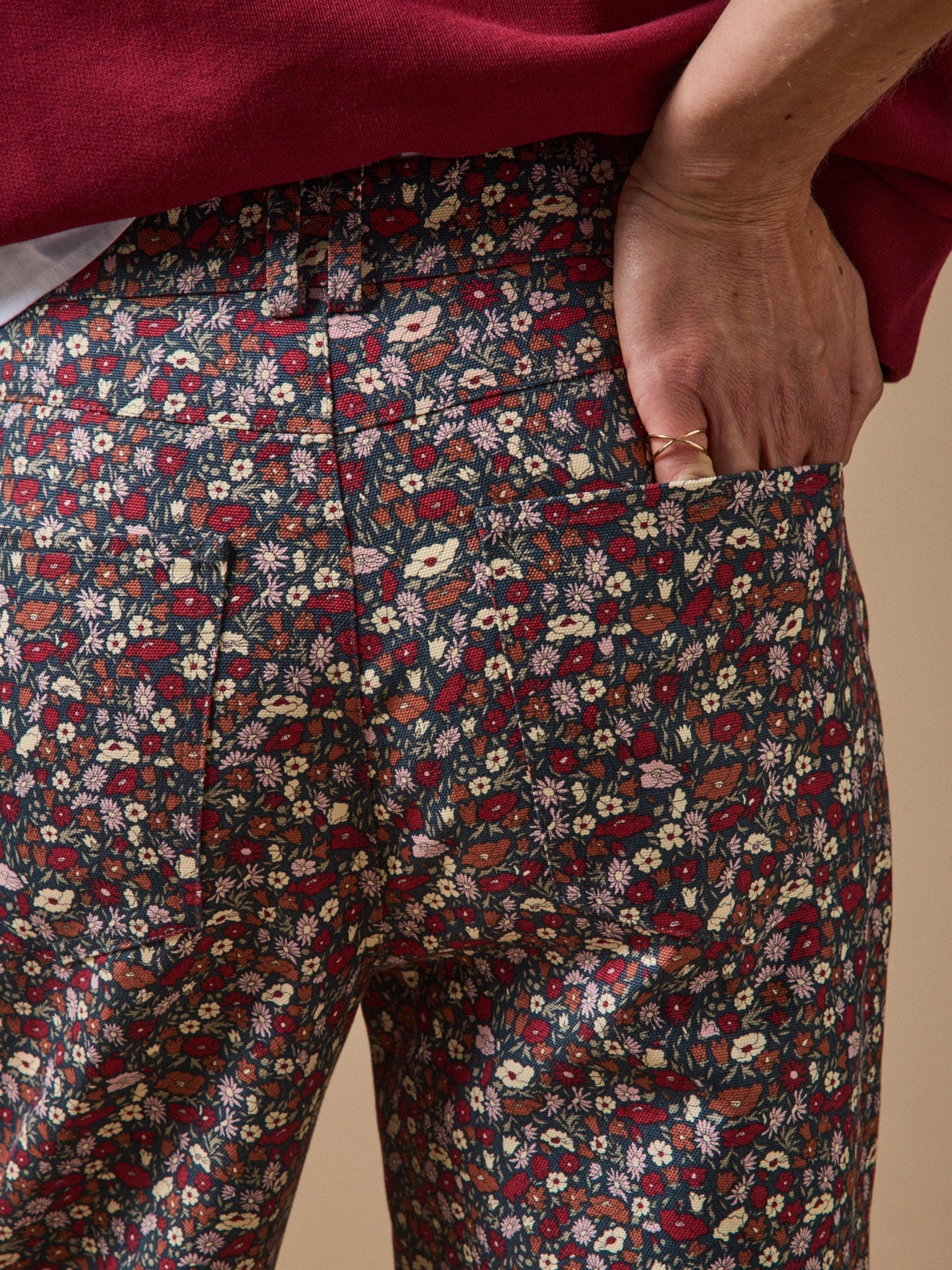 Pantalon large femme en coton à motif floral, motif floral sombre – vue 4