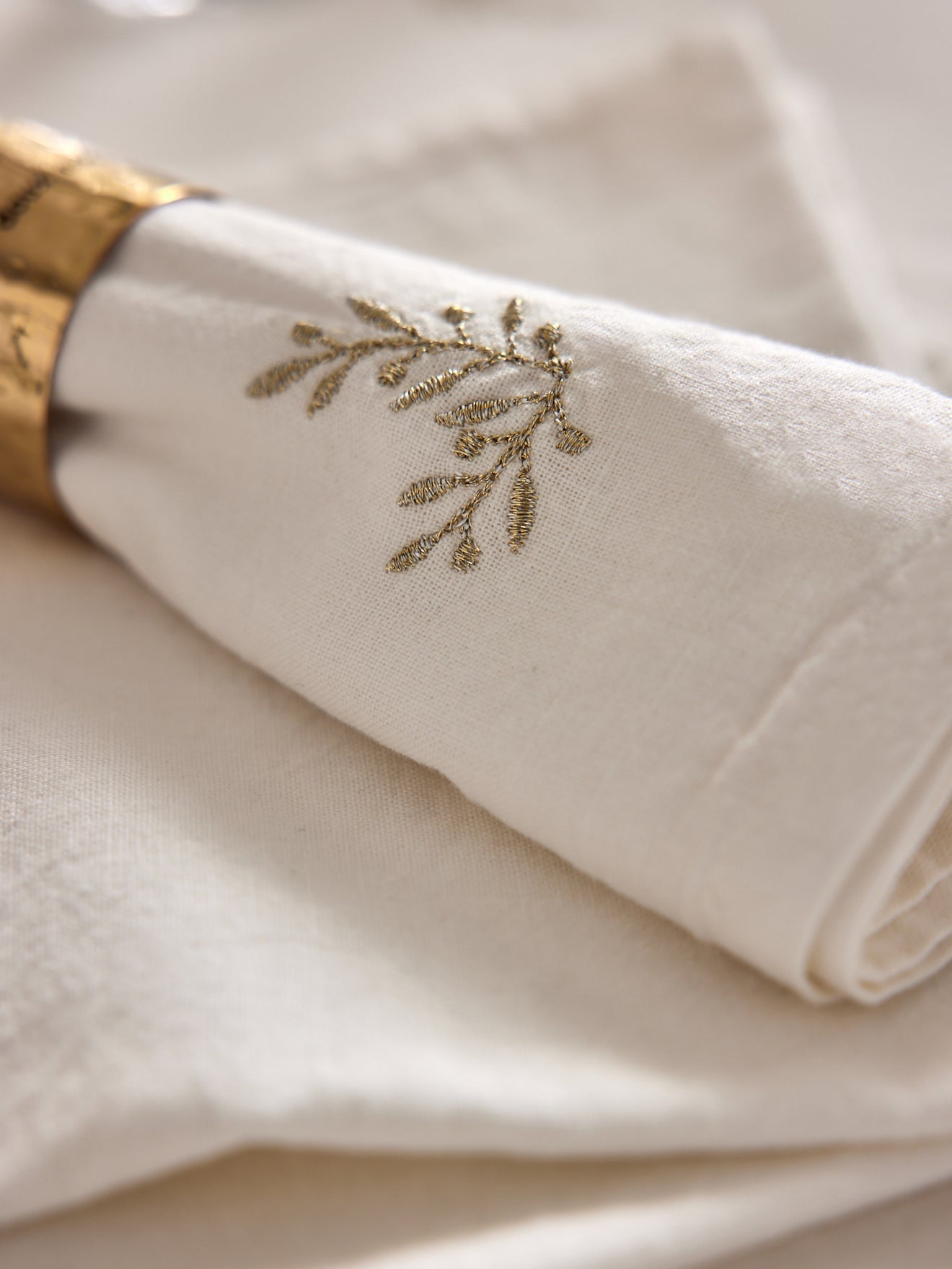 Lot de 4 serviettes brodées en coton et viscose, blanc – vue 3