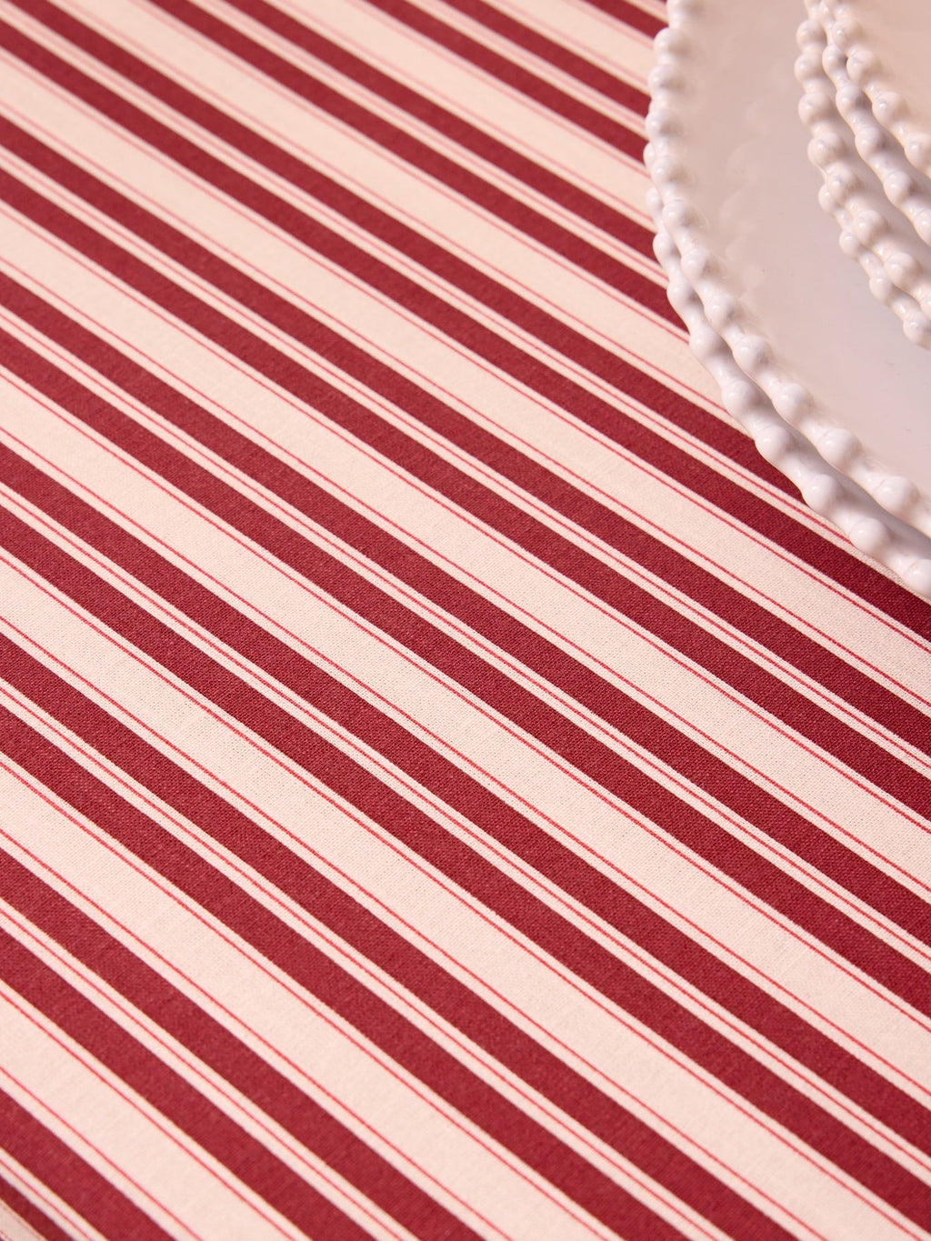 Nappe rayée en coton mélangé – bordeaux et écru, rayures bordeaux et écru – vue 2