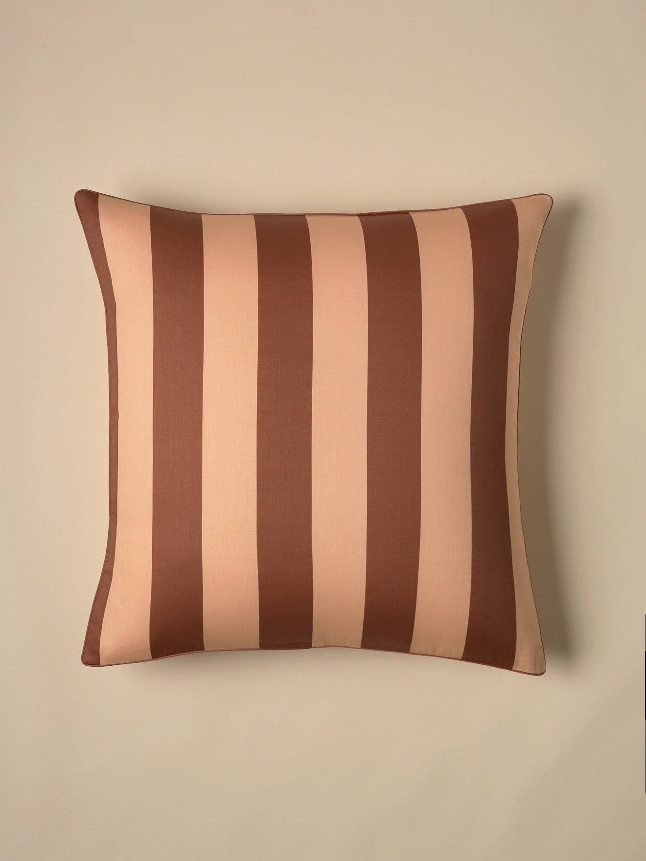 Taie d’oreiller en satin de coton à larges rayures, rayures rose et marron – vue 3