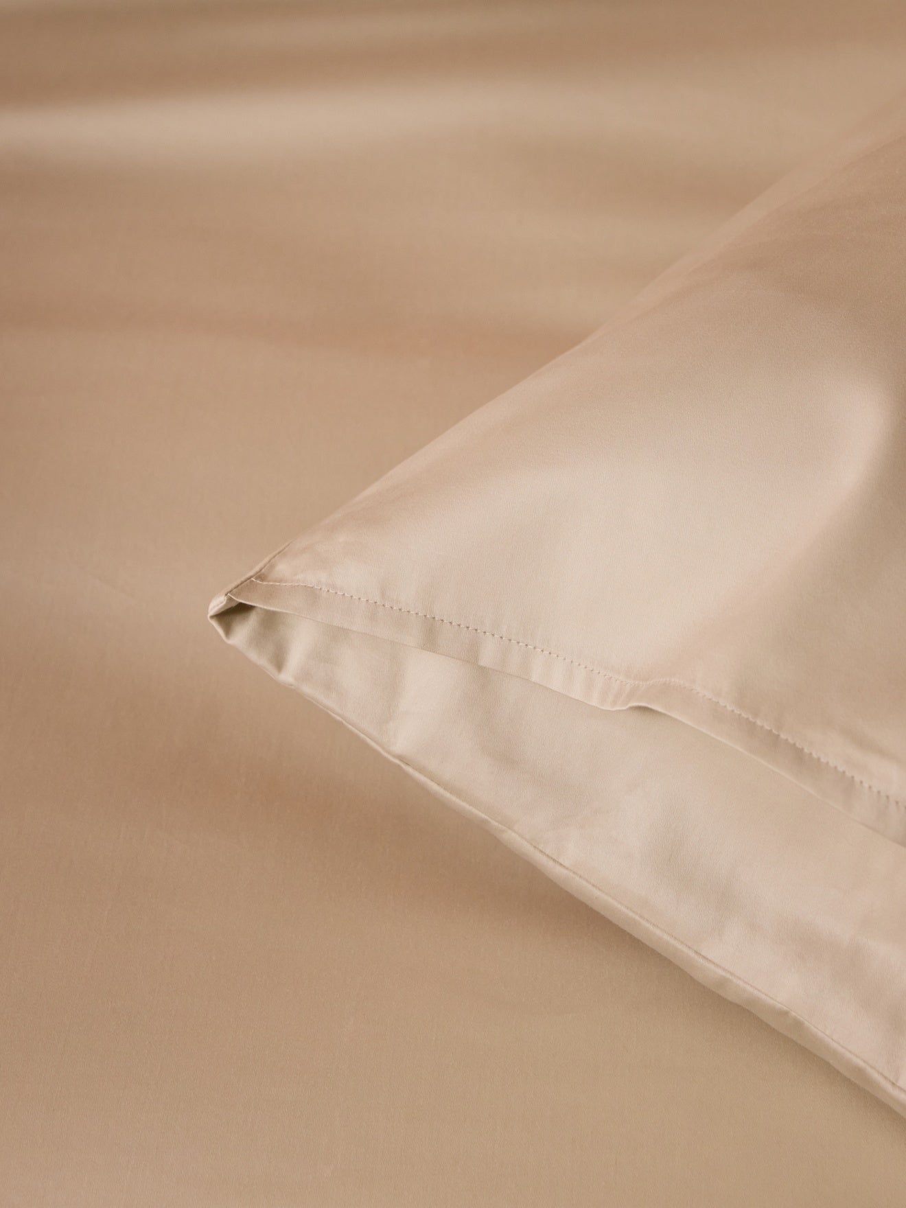 Taie d’oreiller en satin de coton à bordure – grège et noir, grège et noir – vue 5