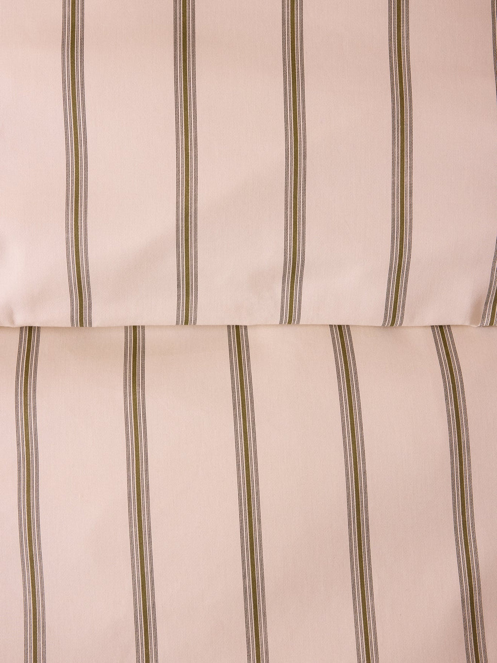 Housse de couette en satin de coton à fines rayures, rayures camel et écru – vue 2