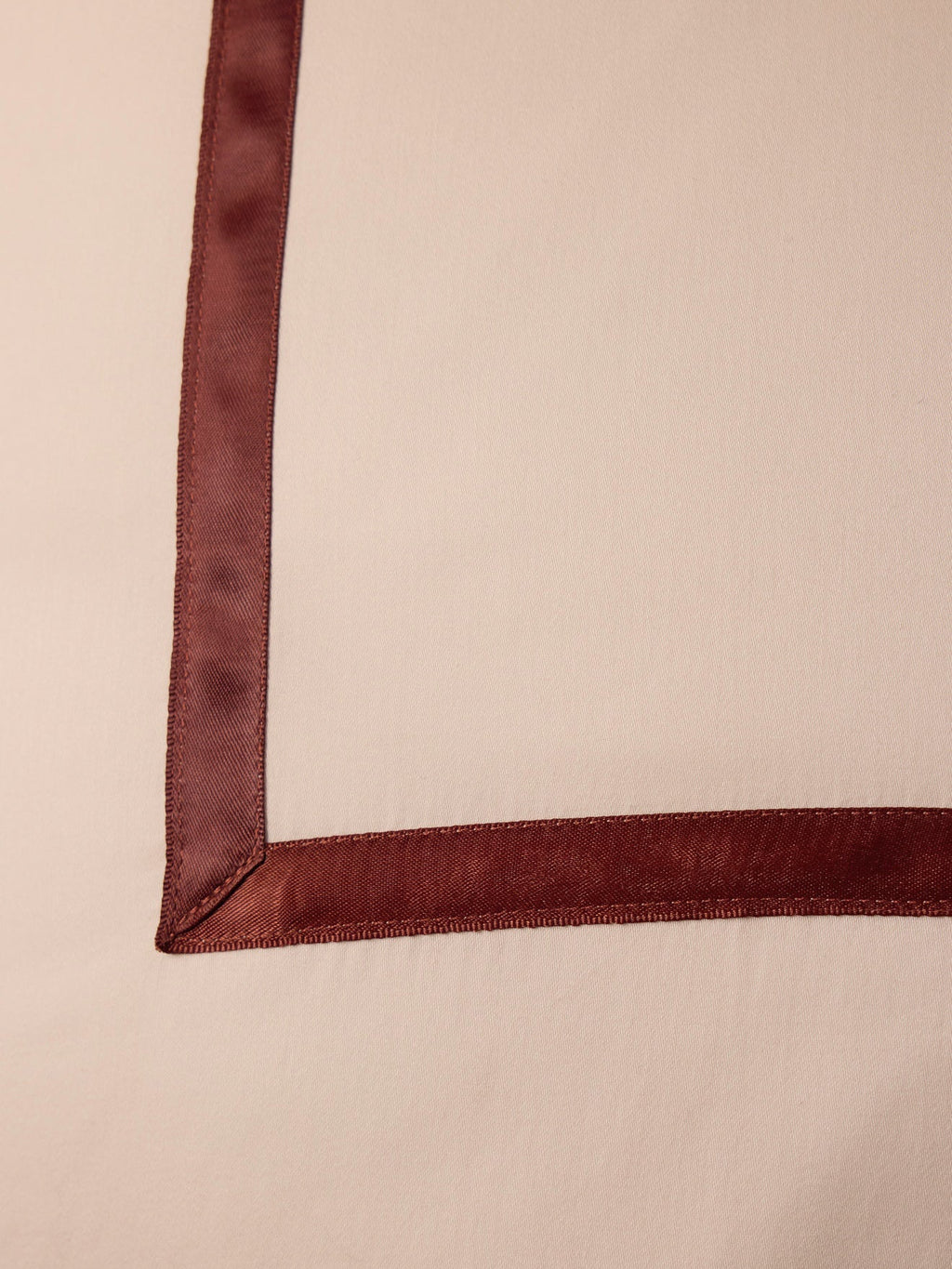 Housse de couette en satin de coton à bordure – écru et bordeaux, écru et bordeaux – vue 3