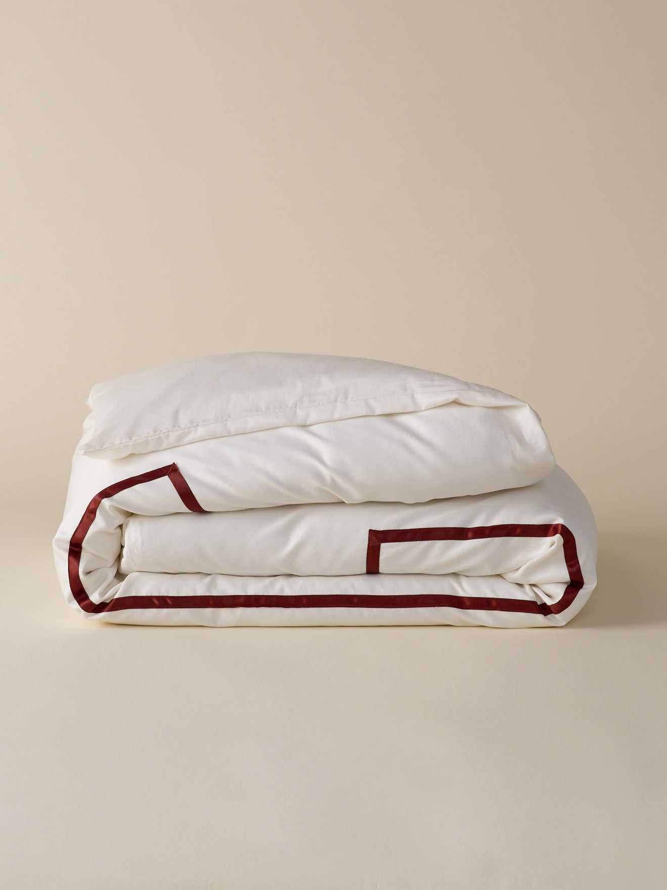 Housse de couette en satin de coton à bordure – écru et bordeaux, écru et bordeaux – vue 2