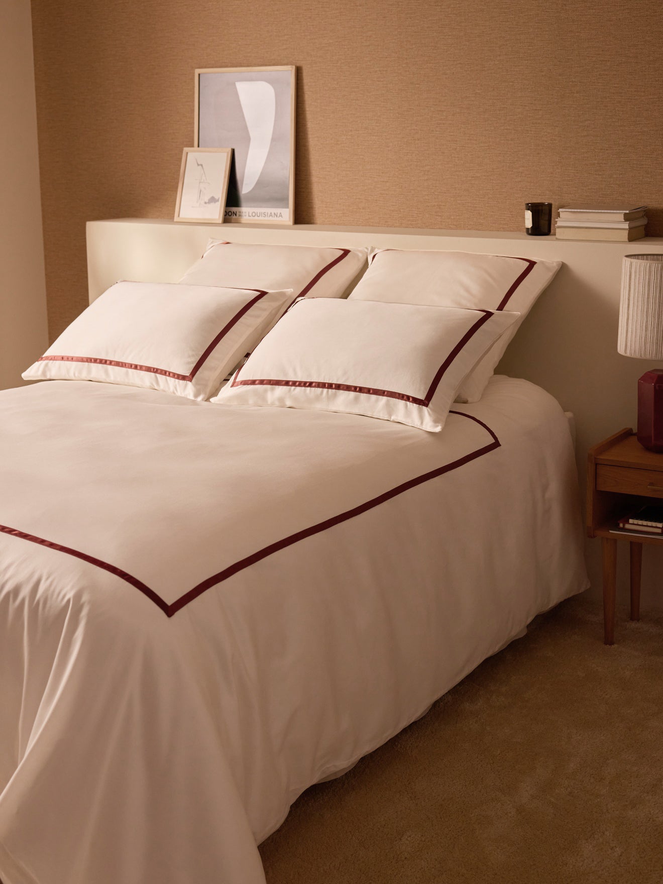 Housse de couette en satin de coton à bordure – écru et bordeaux, écru et bordeaux – vue 1