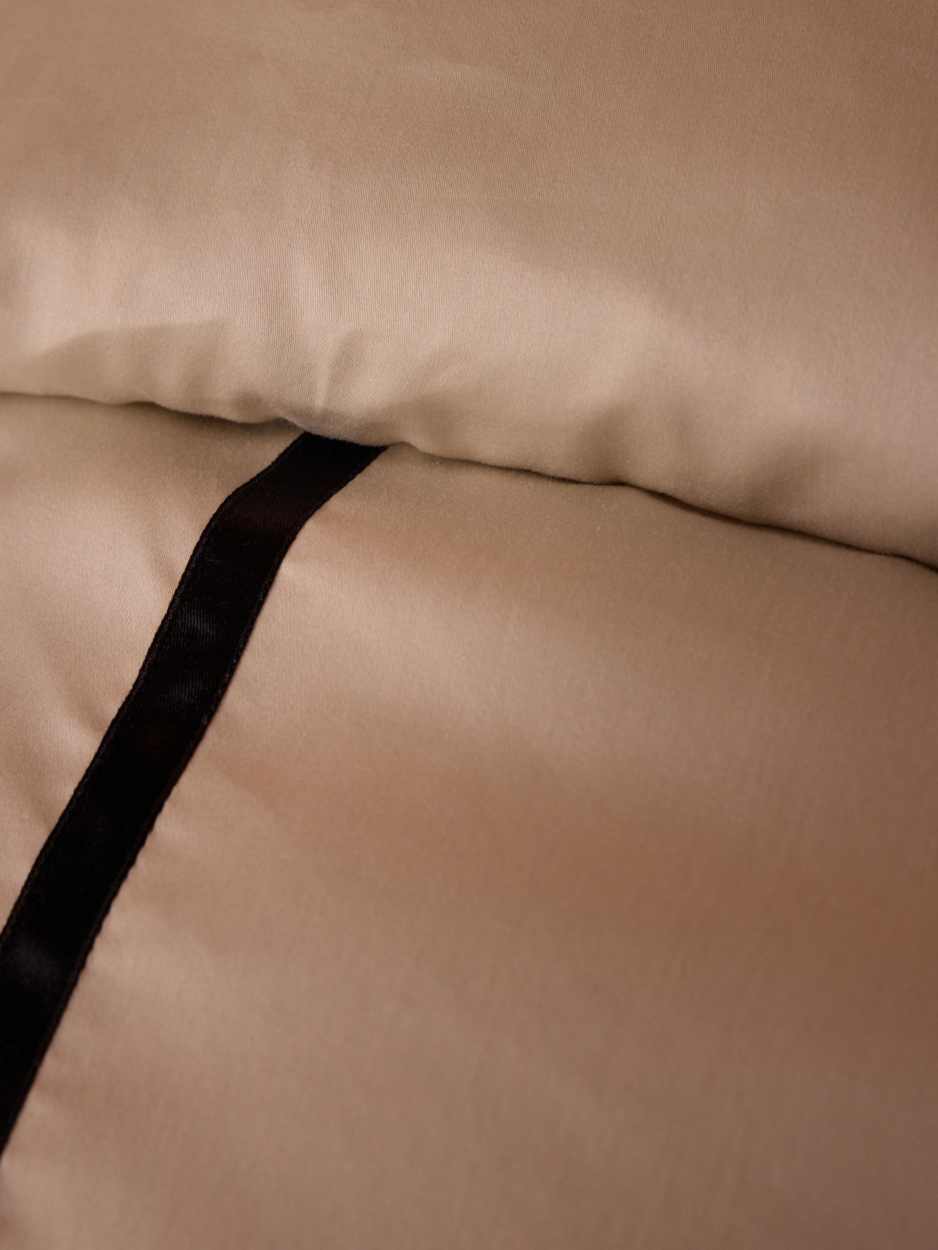 Housse de couette en satin de coton à bordure – grège et noir, grège et noir – vue 5