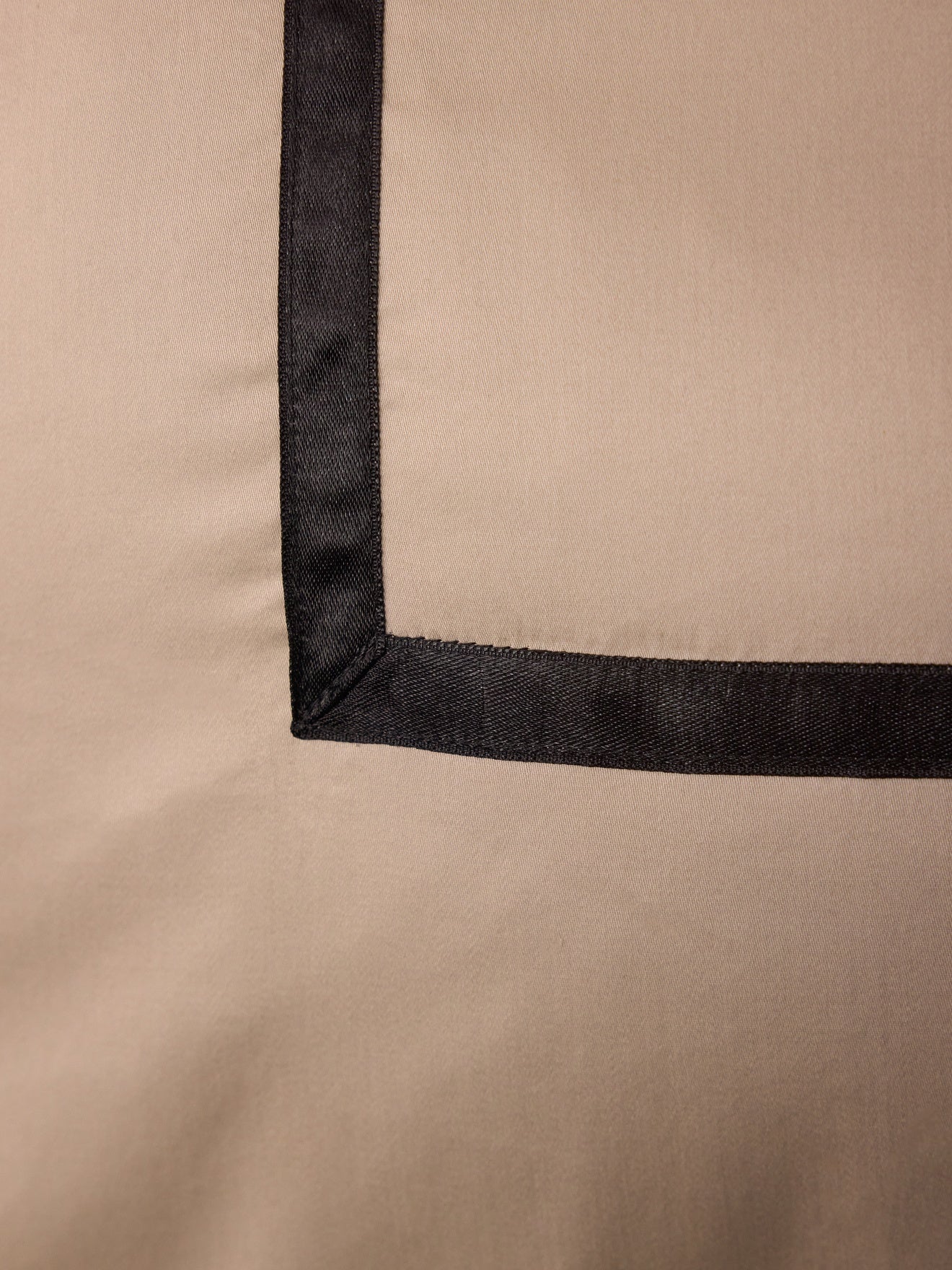 Housse de couette en satin de coton à bordure – grège et noir, grège et noir – vue 3