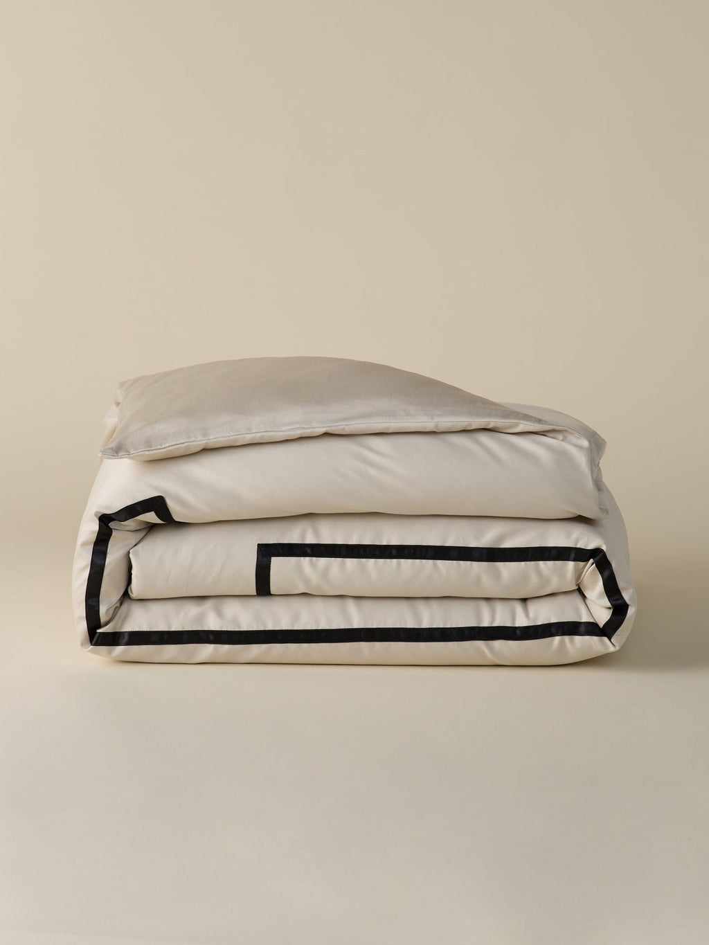 Housse de couette en satin de coton à bordure – grège et noir, grège et noir – vue 2