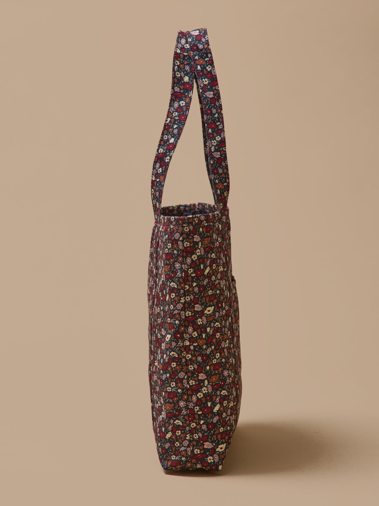 Sac cabas à motif floral – grand format, motif floral sombre – vue 7